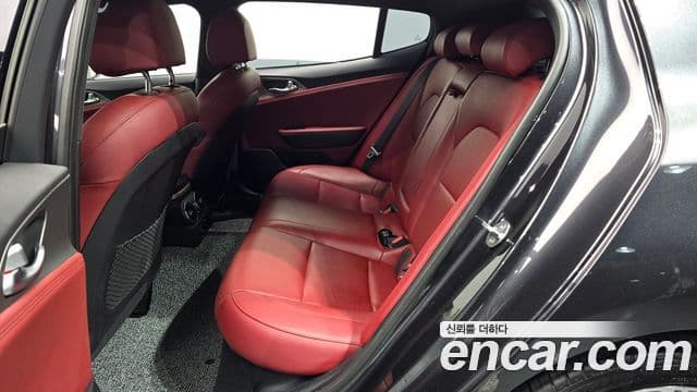 Kia 스팅어 Platinum, 2020 12