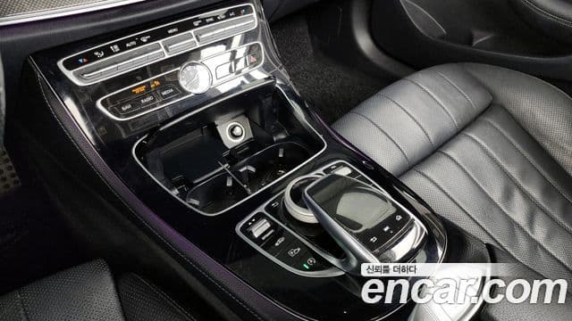 Mercedes-Benz E-класс W213 E400 кабриолет, 2018 19