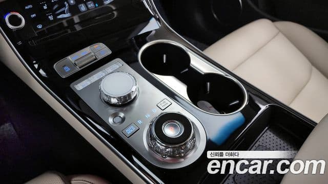 Genesis GV70, 2025 9