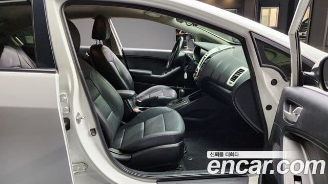 Kia K3 Luxury, 2015 10