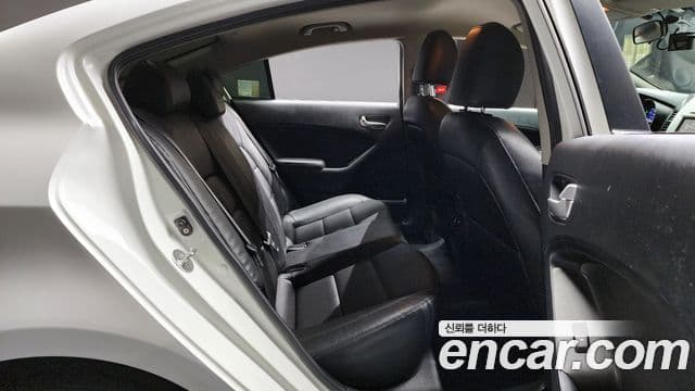 Kia K3 Luxury, 2015 12