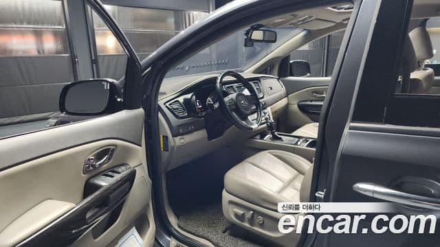 Kia All New Carnival President, 2016 10
