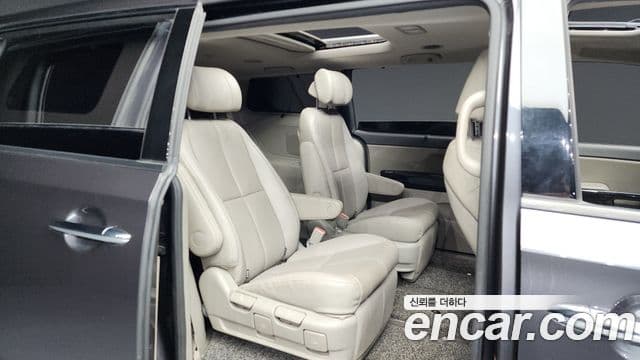 Kia All New Carnival President, 2016 12