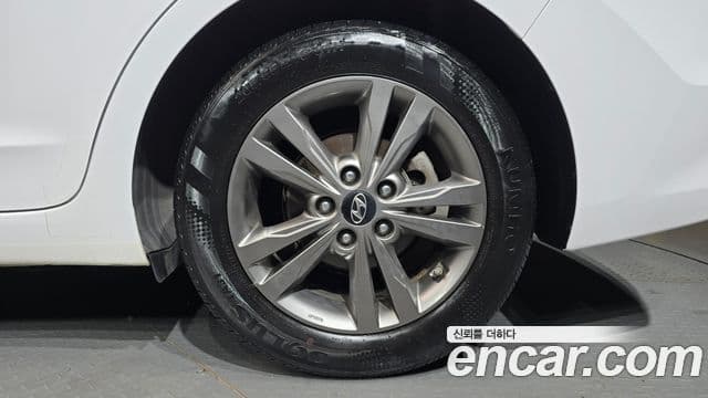 Hyundai Avante AD Modern, 2016 все фото