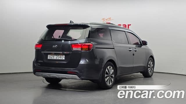 Kia All New Carnival Luxury, 2015 2