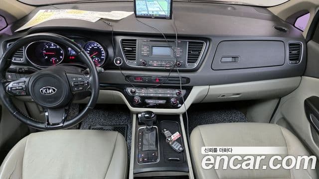 Kia All New Carnival Luxury, 2015 7