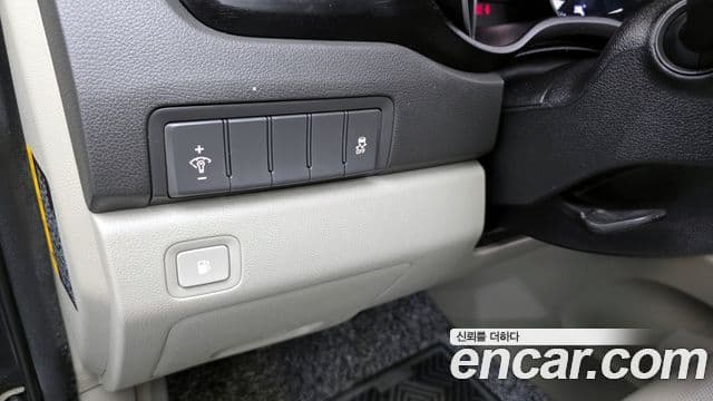 Kia All New Carnival Luxury, 2015 14