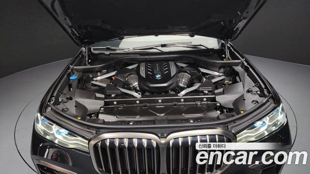 BMW X7 (G07) M50i 6인승, 2022 6