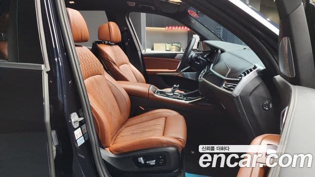 BMW X7 (G07) M50i 6인승, 2022 11
