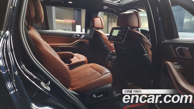 BMW X7 (G07) M50i 6인승, 2022 12