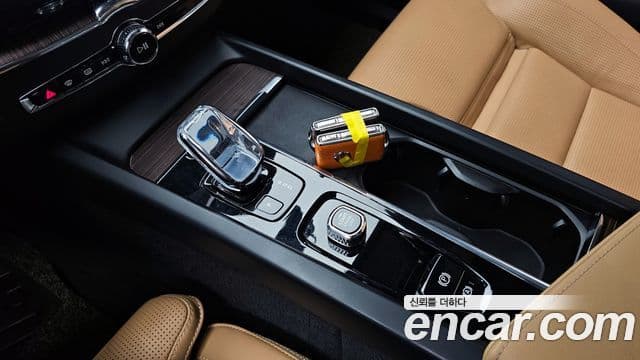 Volvo XC60 2세대 B5 Inscription, 2022 9
