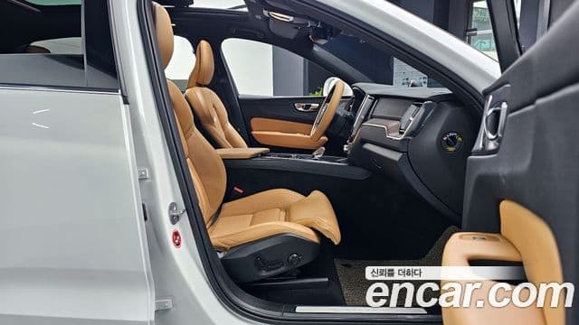 Volvo XC60 2세대 B5 Inscription, 2022 10