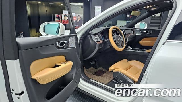 Volvo XC60 2세대 B5 Inscription, 2022 11