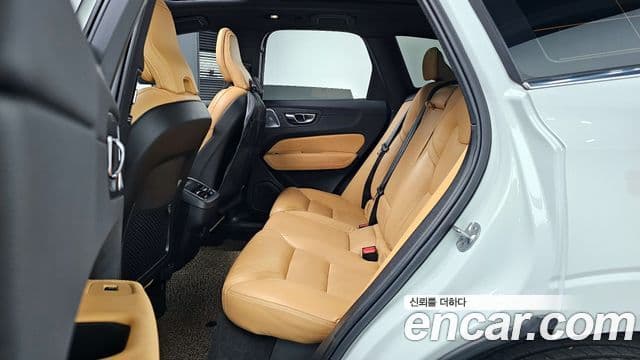 Volvo XC60 2세대 B5 Inscription, 2022 12