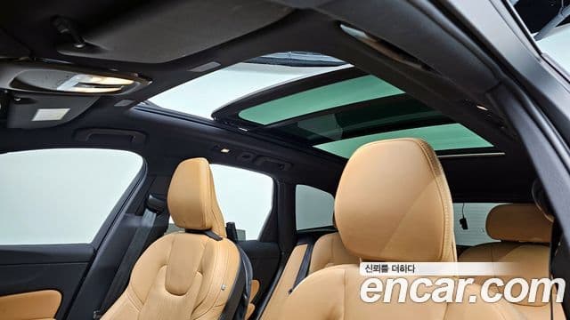Volvo XC60 2세대 B5 Inscription, 2022 19