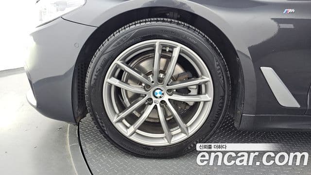 BMW 5시리즈 (G30) 520d M Sport Plus, 2018 все фото
