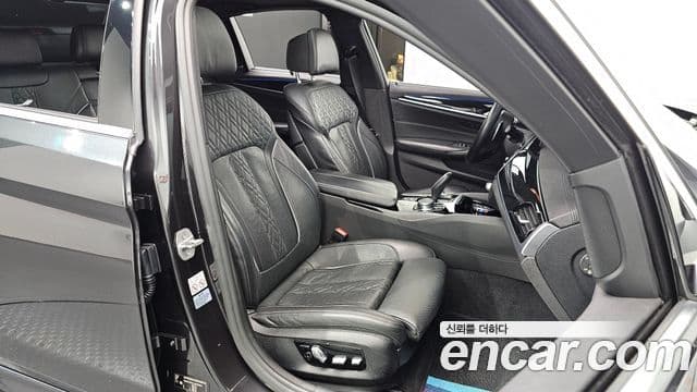 BMW 5시리즈 (G30) 520d M Sport Plus, 2018 10