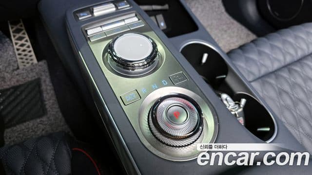 Genesis GV70, 2024 9