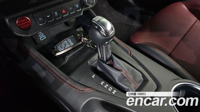 Ford Mustang 7세대 2.3 EcoBoost Premium кабриолет, 2024 9