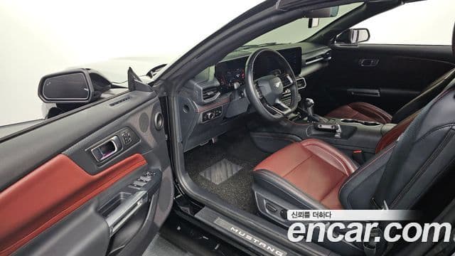 Ford Mustang 7세대 2.3 EcoBoost Premium кабриолет, 2024 10