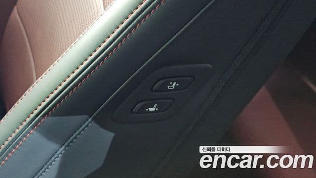 Ford Mustang 7세대 2.3 EcoBoost Premium кабриолет, 2024 19