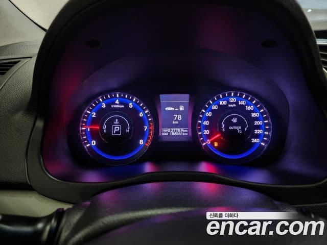 Hyundai i40 살룬 PYL, 2014 4