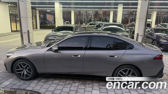 BMW 5시리즈 (G60) 520i M Sport, 2026 все фото
