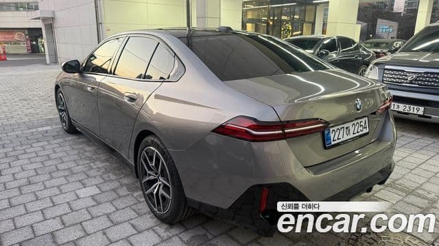 BMW 5시리즈 (G60) 520i M Sport, 2026 6