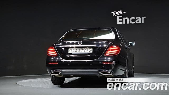 Mercedes-Benz E-класс W213 Avantgarde, 2020 4