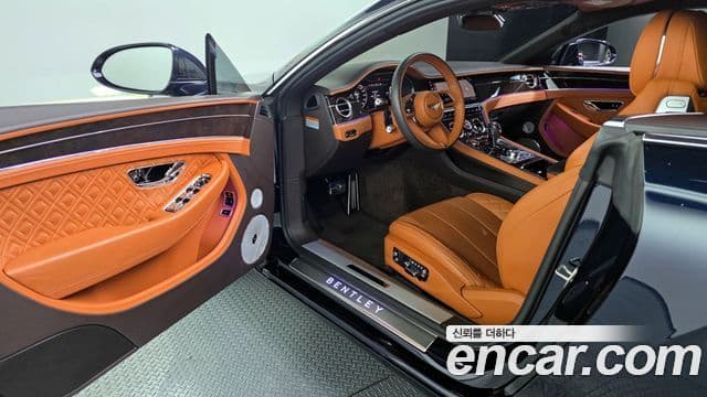 Bentley Continental GT 3세대 4.0 GT, 2022 10