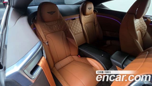 Bentley Continental GT 3세대 4.0 GT, 2022 12