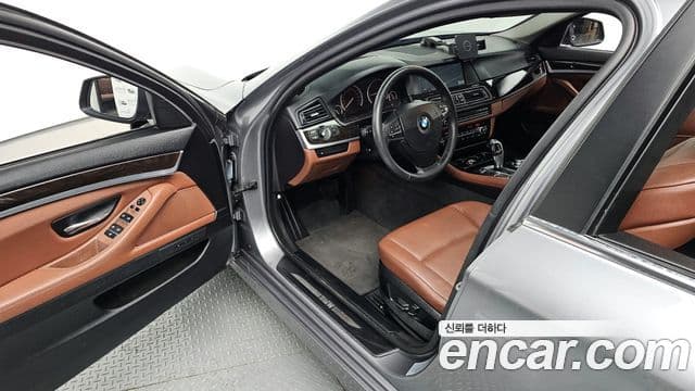 BMW 5시리즈 (F10), 2012 11