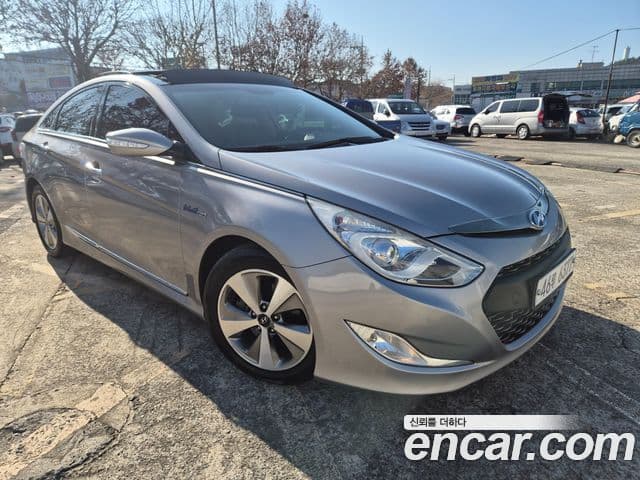 Hyundai Sonata гибрид Royal, 2012 3