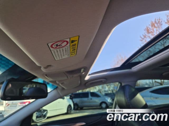 Hyundai Sonata гибрид Royal, 2012 9