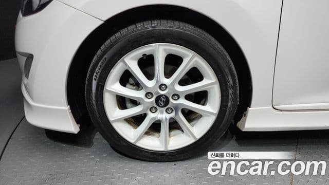 Hyundai Avante MD M16 GDI Avenue, 2013 все фото