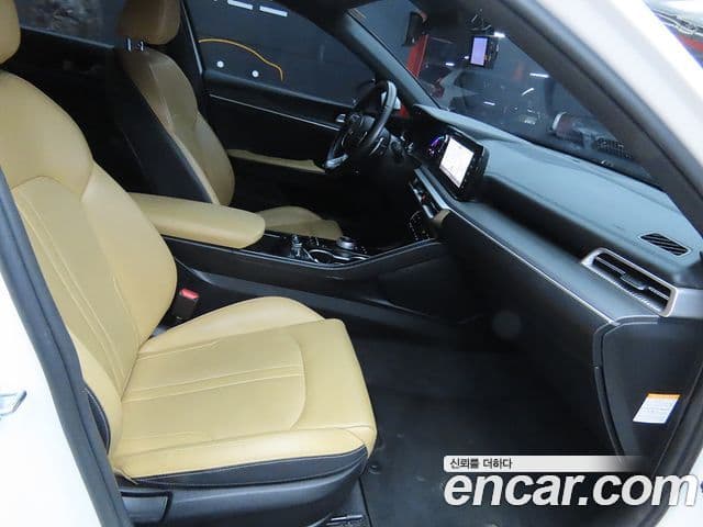 Kia K5 гибрид 3세대 Prestige, 2023 16