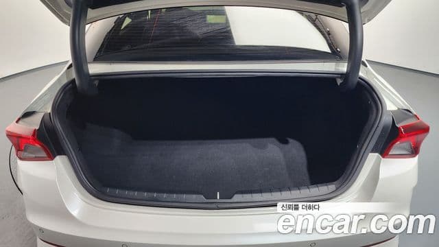 Kia K5 3세대 Prestige, 2022 20