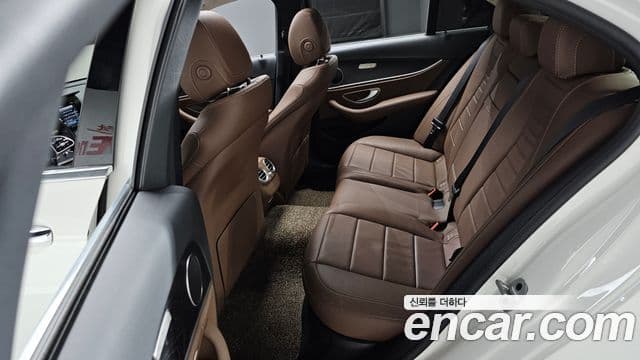 Mercedes-Benz E-класс W213 Avantgarde, 2020 12