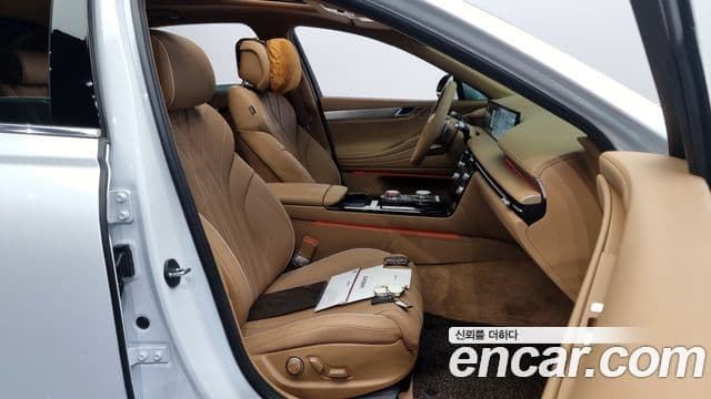 Genesis G80 (RG3) бензин 2.5 турбо AWD, 2025 11