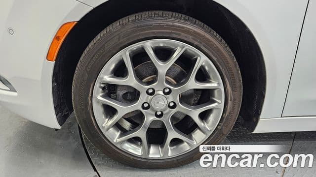 크라이슬러 200 2세대 2.4 C, 2015 все фото