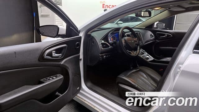 크라이슬러 200 2세대 2.4 C, 2015 10