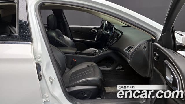 크라이슬러 200 2세대 2.4 C, 2015 11