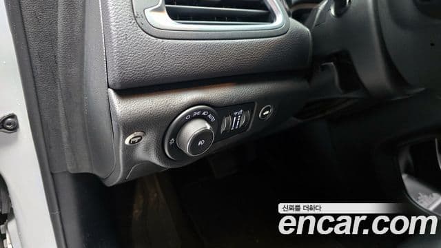 크라이슬러 200 2세대 2.4 C, 2015 17