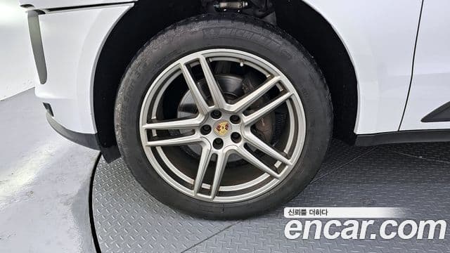 Porsche Macan 95B, 2021 все фото