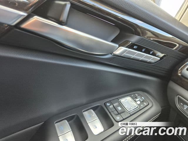 Genesis G90 Luxury, 2019 11