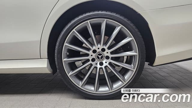 Mercedes-Benz E-класс W213 AMG Line, 2021 все фото