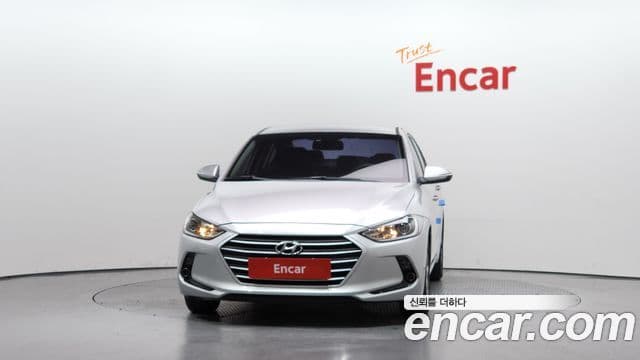 Hyundai Avante AD 1.6 GDI Smart, 2016 3