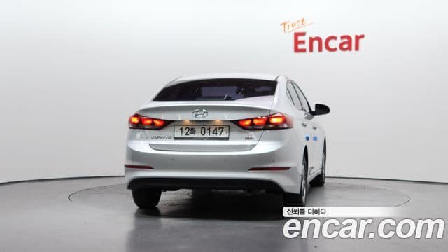 Hyundai Avante AD 1.6 GDI Smart, 2016 4