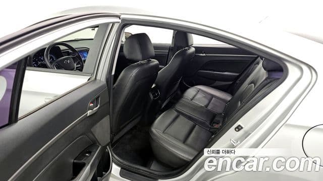 Hyundai Avante AD 1.6 GDI Smart, 2016 12