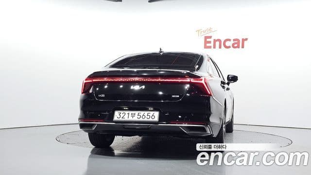 Kia K8 гибрид Signature, 2022 4